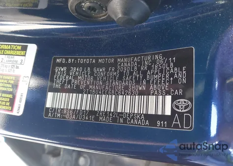 2011 Toyota Corolla S z USA, uszkodzony, nr VIN 2T1BU4EE6BC642630